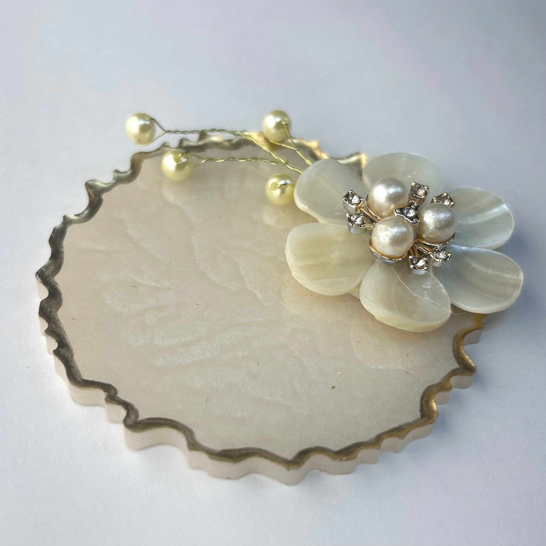 Pearl white Resin Gini Platter 3-Inch for Wedding Shagun | Luxury Silver Coin Gifting Tray - Purperellaa