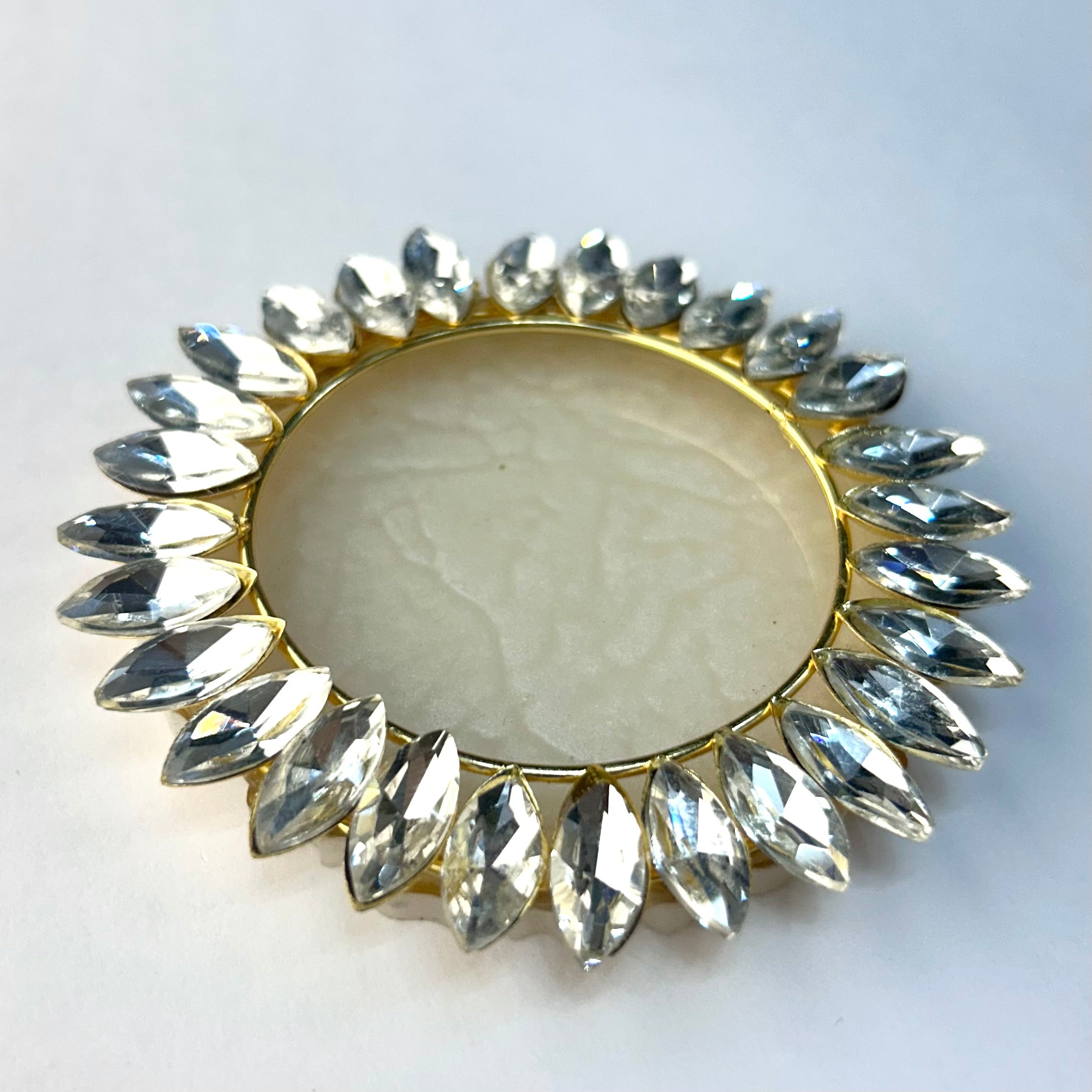 Diamond Resin Gini Platter 3-Inch for Wedding Shagun | Luxury Silver Coin Gifting Tray - Purperellaa